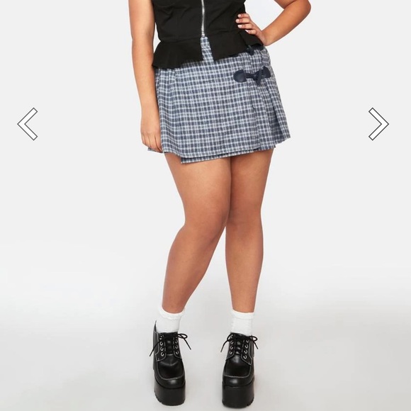 HOROSCOPEZ Plus Effortless Charm Plaid Skirt - Picture 1 of 4